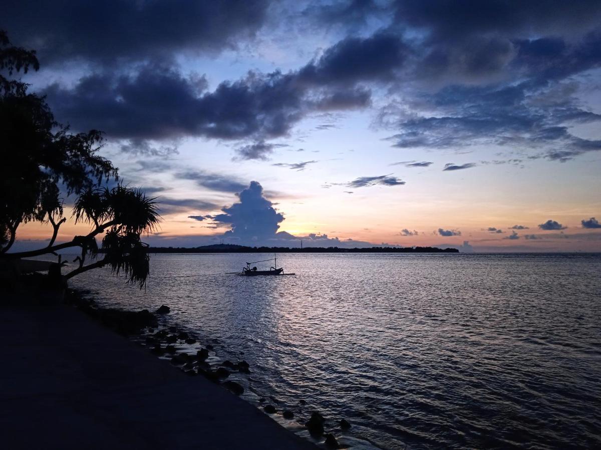 Bintang Tiga Bungalows Gili Air Esterno foto