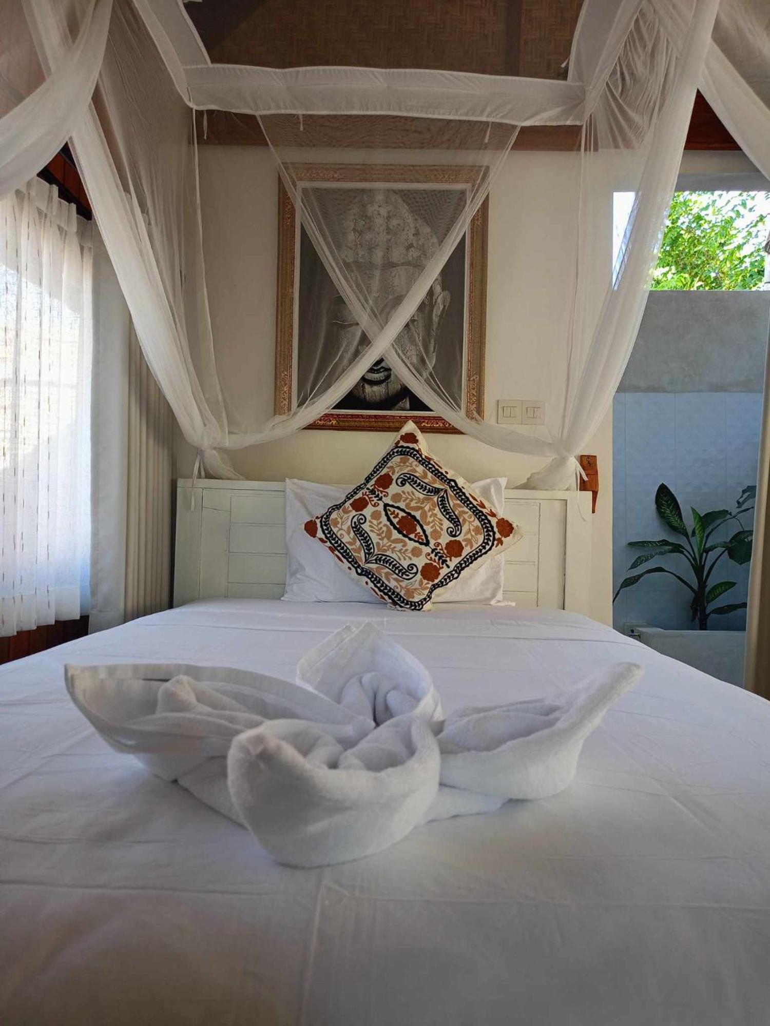 Bintang Tiga Bungalows Gili Air Esterno foto