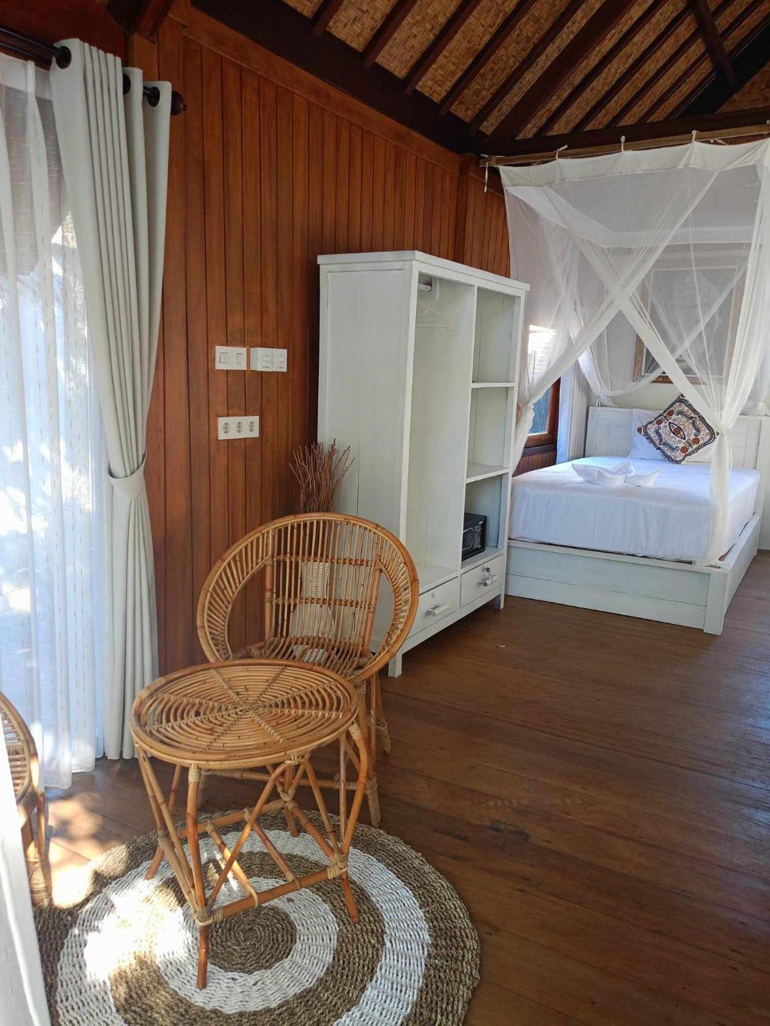Bintang Tiga Bungalows Gili Air Esterno foto