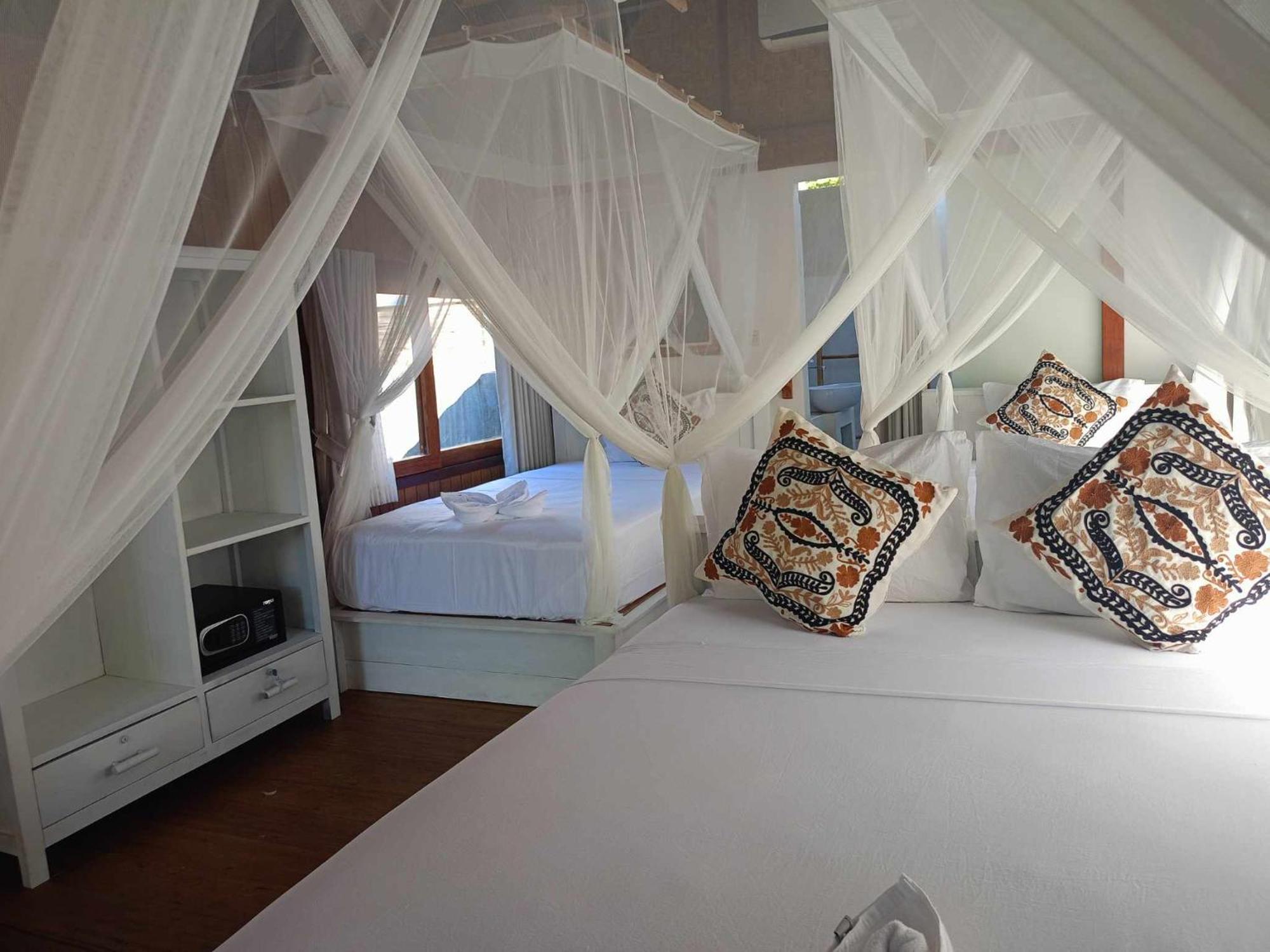 Bintang Tiga Bungalows Gili Air Esterno foto