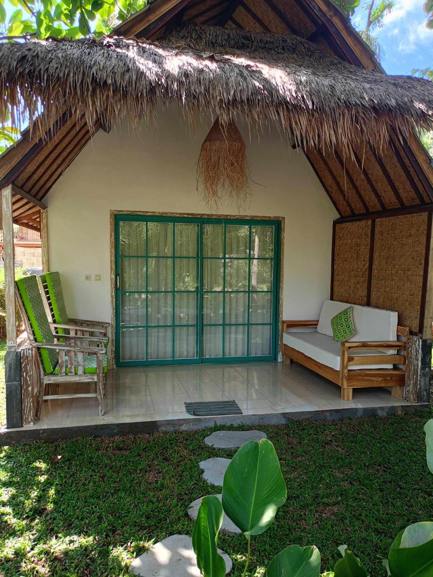 Bintang Tiga Bungalows Gili Air Esterno foto