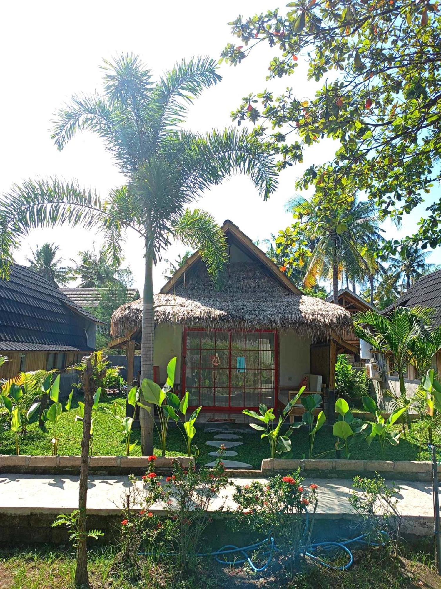 Bintang Tiga Bungalows Gili Air Esterno foto