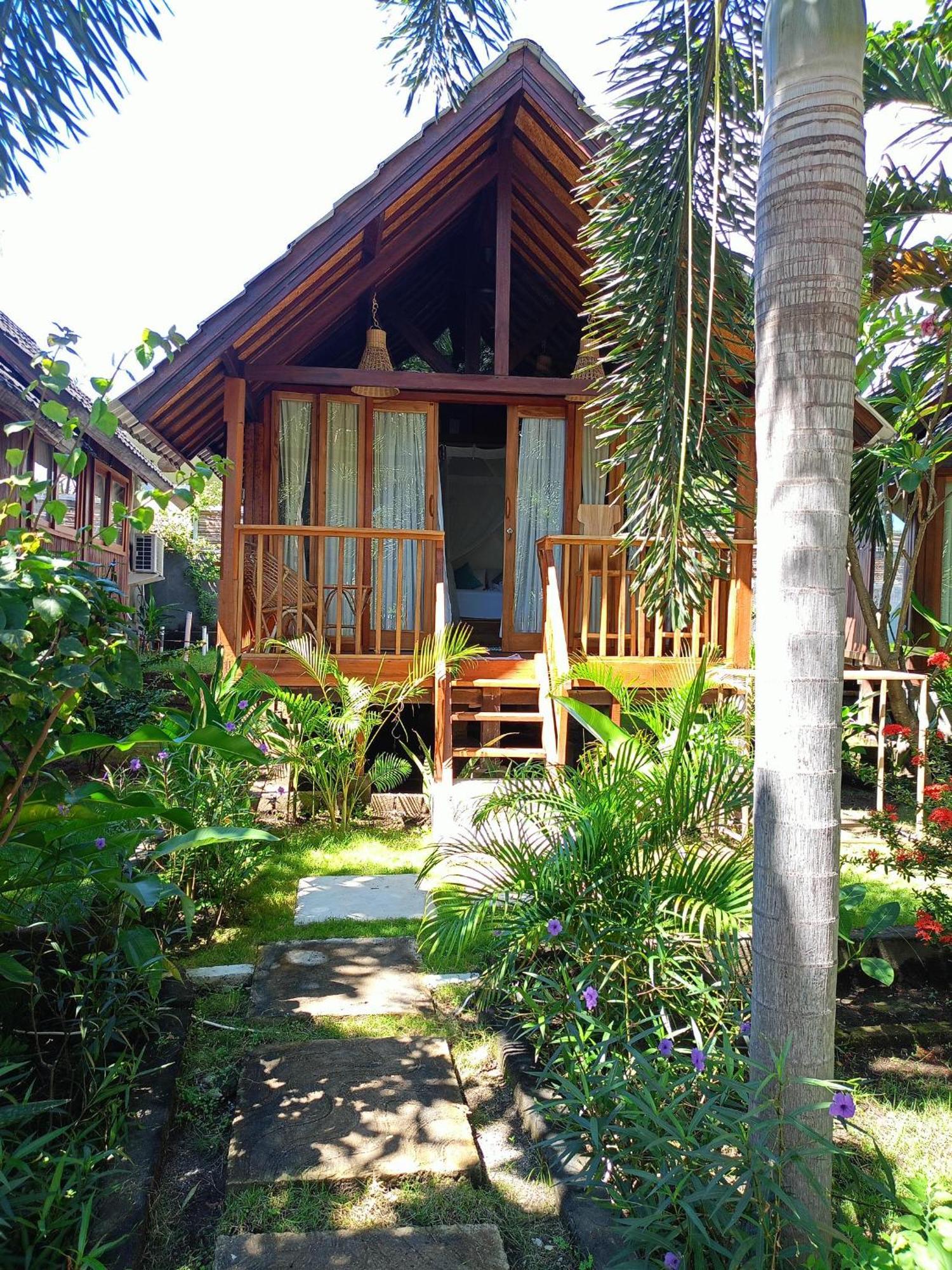 Bintang Tiga Bungalows Gili Air Esterno foto