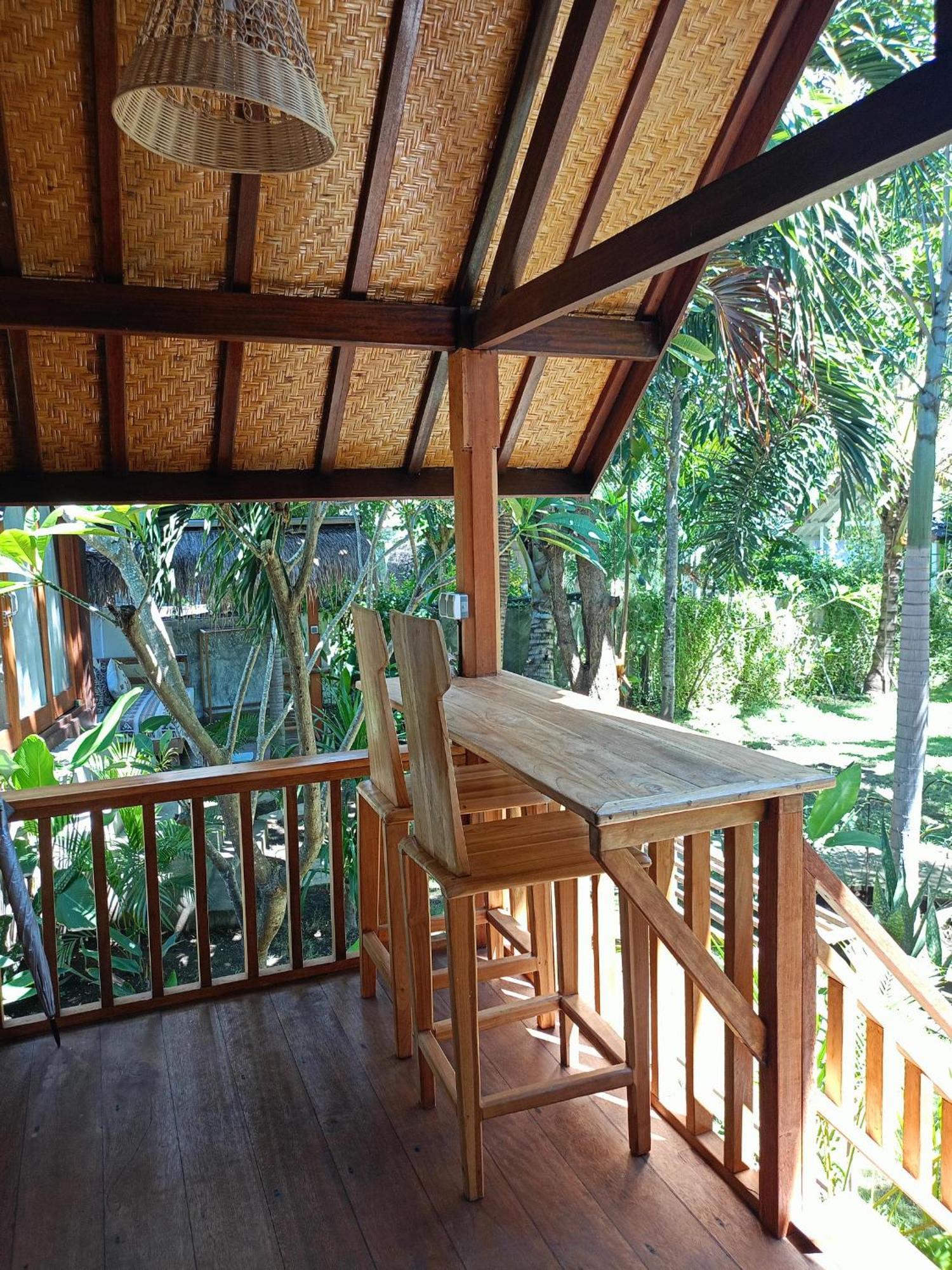 Bintang Tiga Bungalows Gili Air Esterno foto